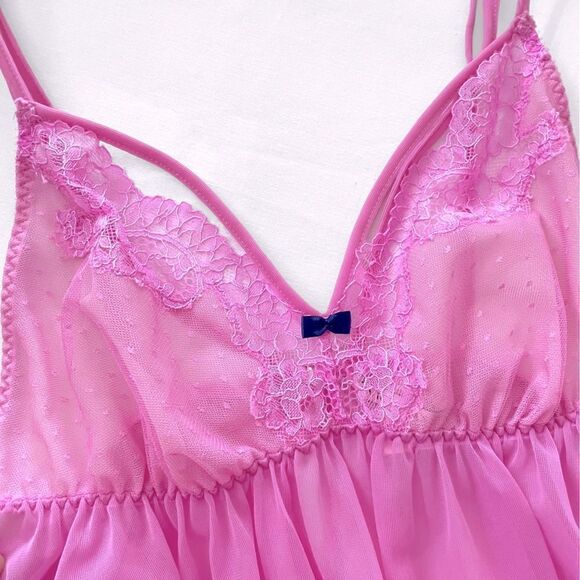 Victoria’s Secret Sheer Lace Babydoll Nightie - Picture 2 of 8
